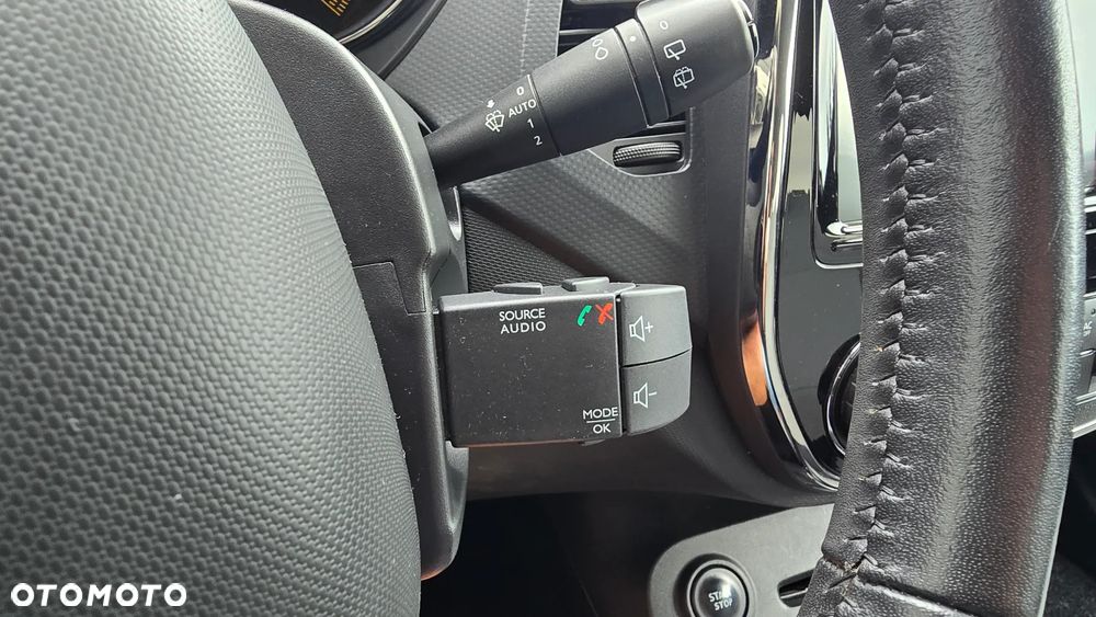 Renault Captur (ENERGY) TCe 90 LIMITED - 21