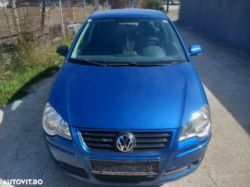 Volkswagen Polo - 2