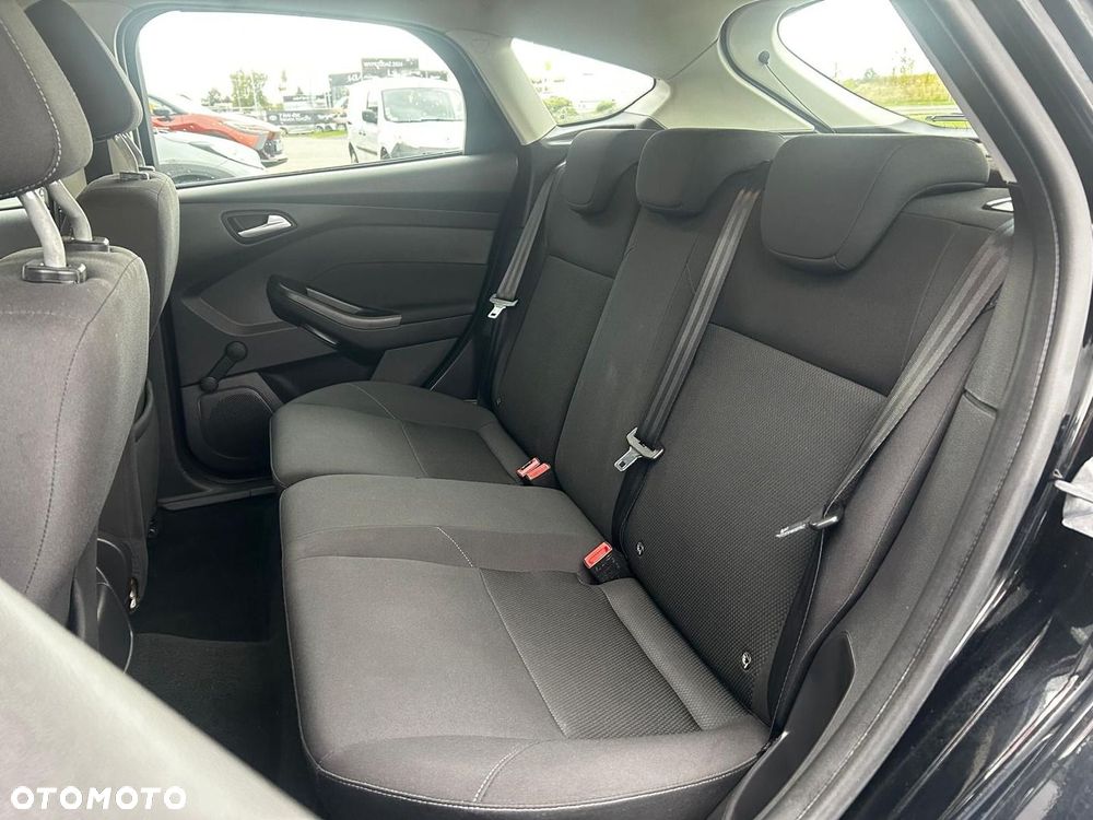 Ford Focus 1.6 Trend - 16