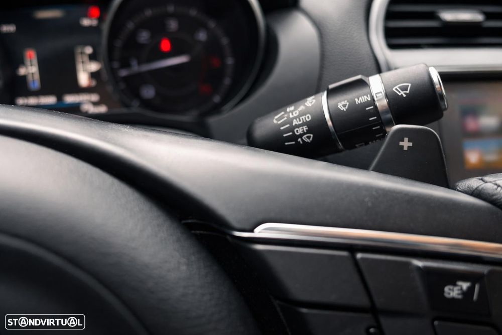 Jaguar XE 20d Aut. Prestige - 53