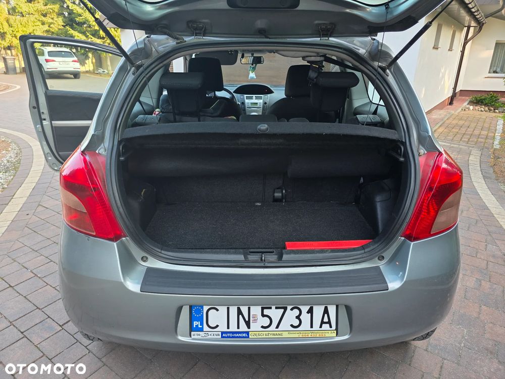 Toyota Yaris 1.3 Sol - 10