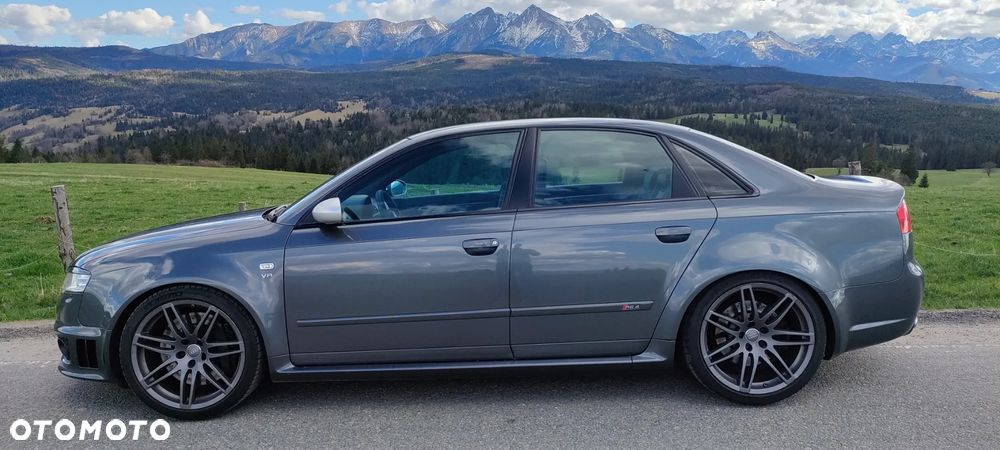 Audi RS4 Limousine - 9