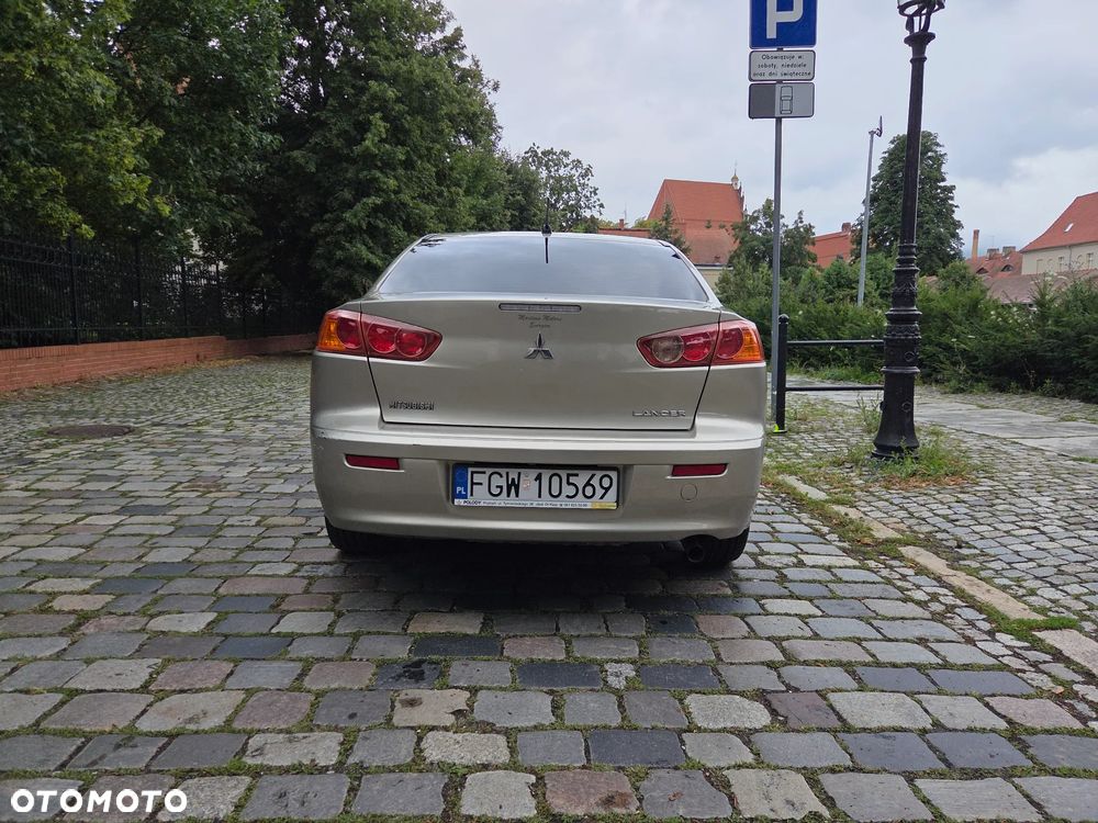 Mitsubishi Lancer 1.8 Intense - 14