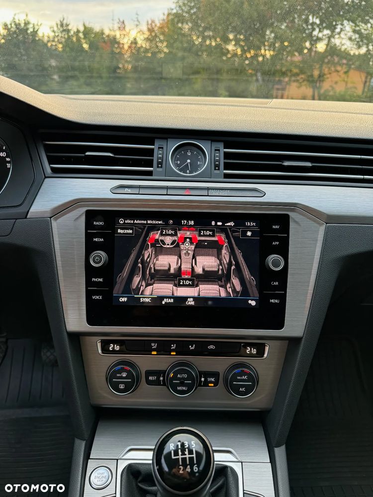 Volkswagen Passat 1.6 TDI BMT City - 12