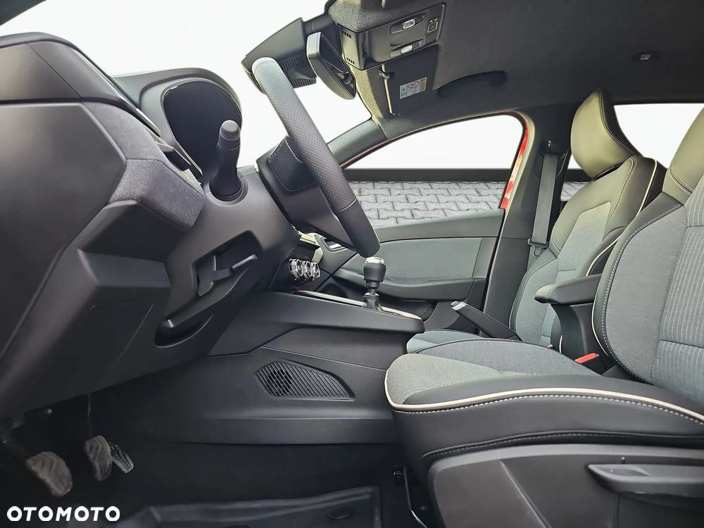 Renault Clio 1.0 TCe Techno - 26