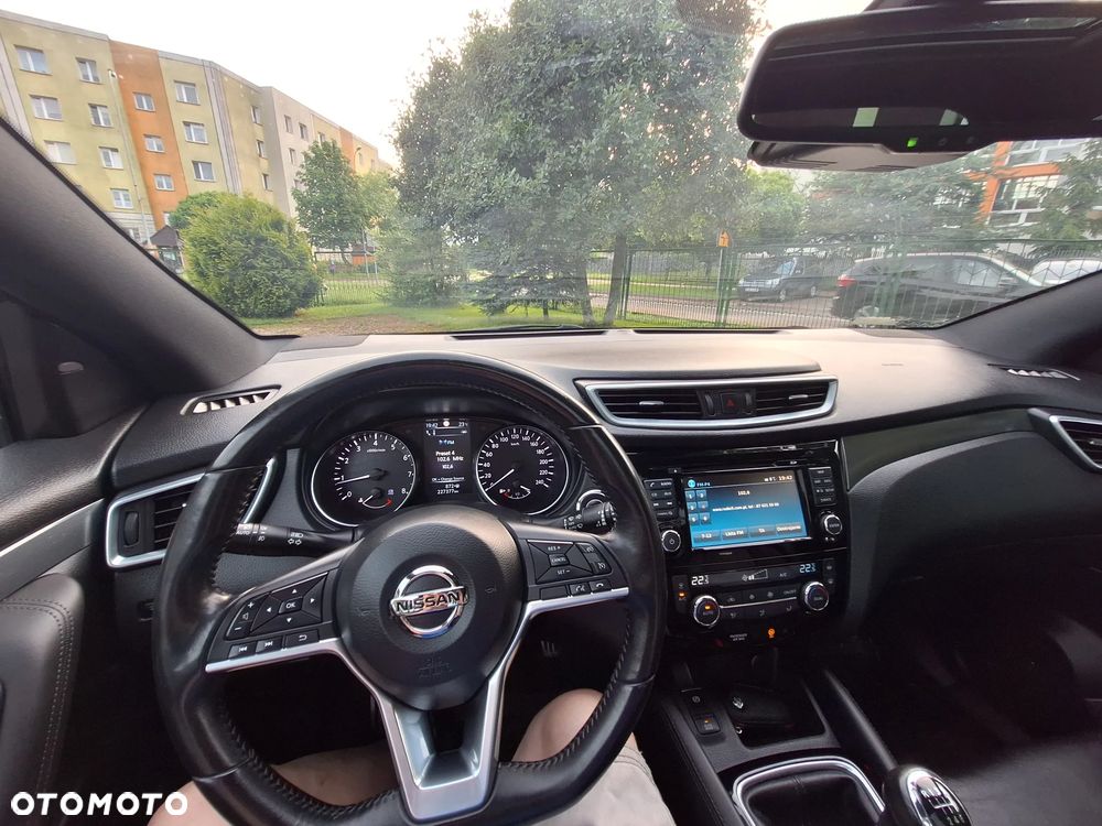 Nissan Qashqai 1.6 DIG-T Tekna+ - 26
