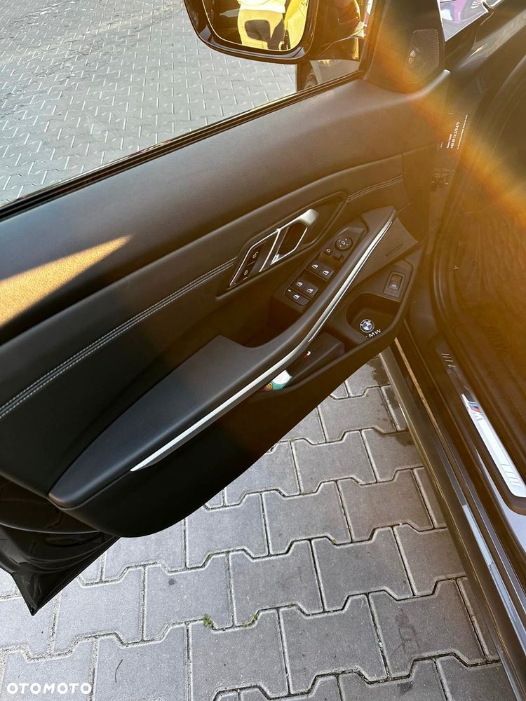 BMW Seria 3 320d M Sport - 16