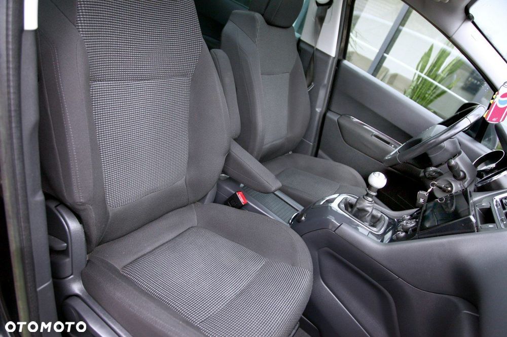 Peugeot 5008 1.6 THP Premium - 17