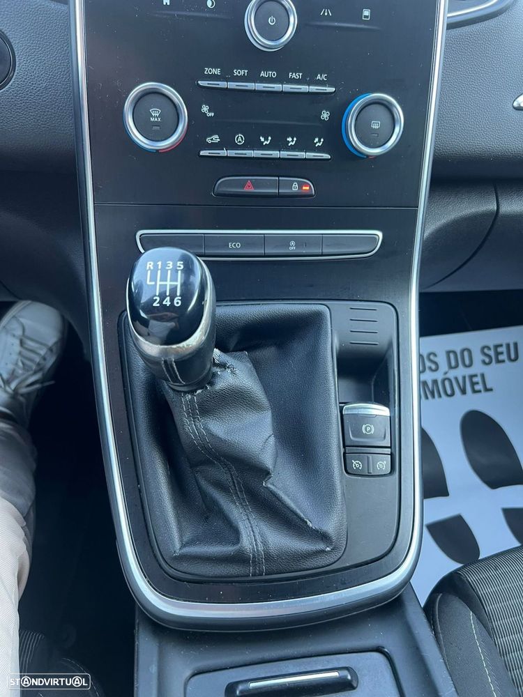 Renault Scénic - 34