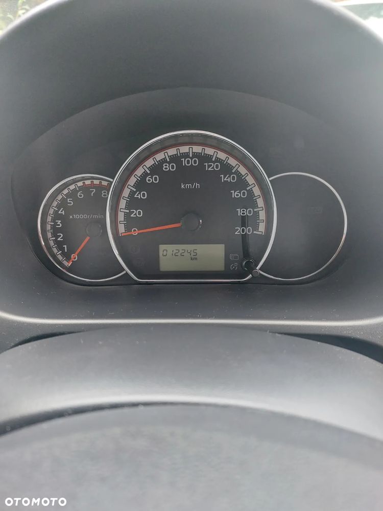 Mitsubishi Space Star - 15