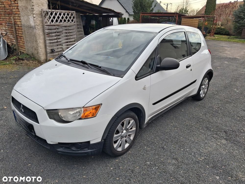 Mitsubishi Colt - 2