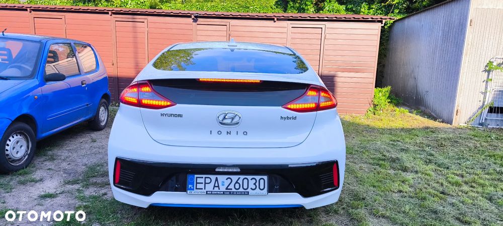 Hyundai IONIQ Hybrid Premium - 4