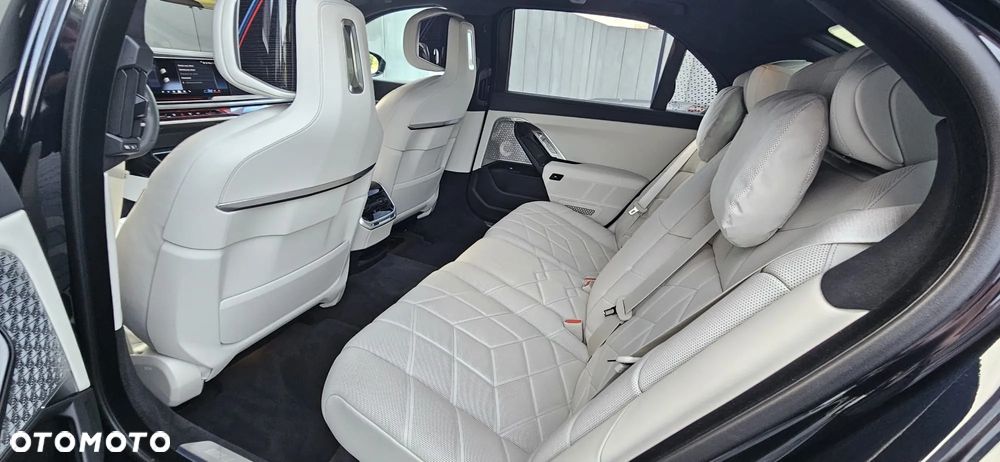 BMW Seria 7 - 7