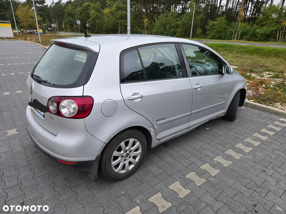 Volkswagen Golf Plus 1.6 FSI Comfortline - 2