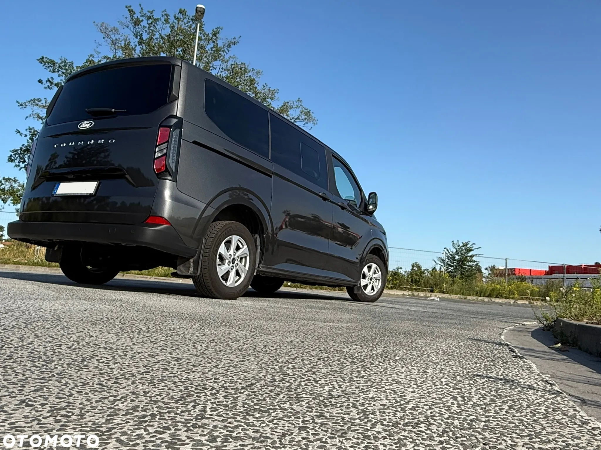 Ford Tourneo Custom 2.0 EcoBlue L1 Trend - 11