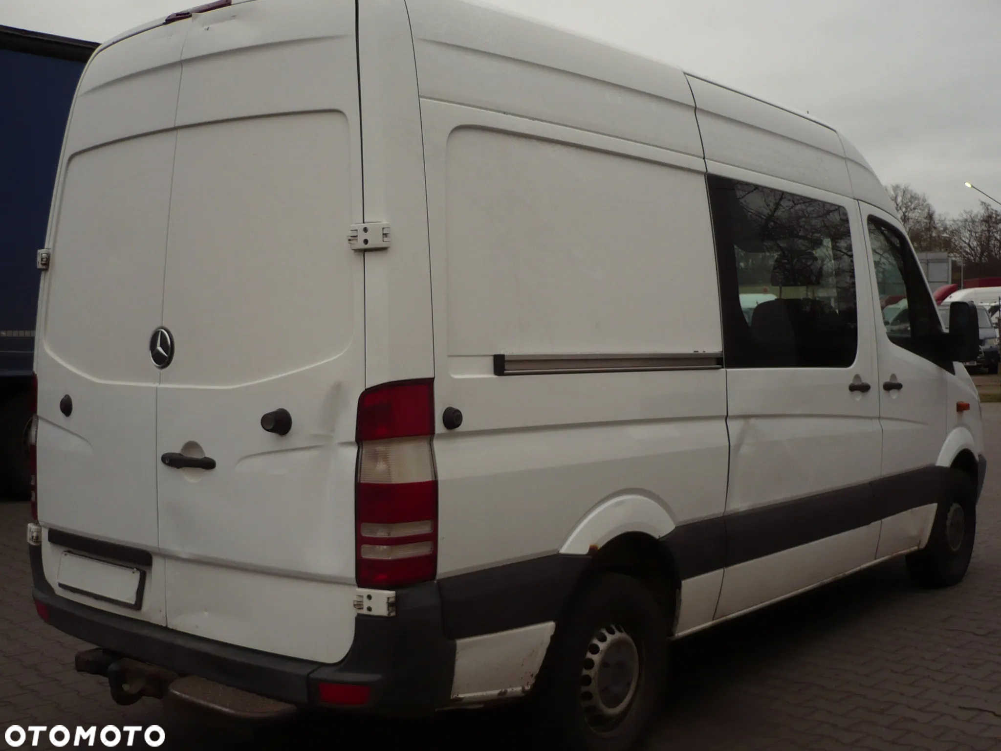 Mercedes-Benz Sprinter - 5