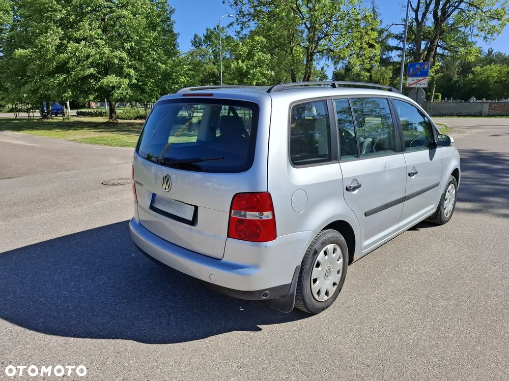 Volkswagen Touran 1.6 Basis - 3