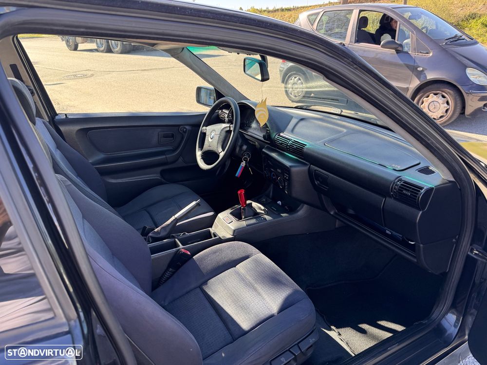 BMW 318 tds Compact - 12