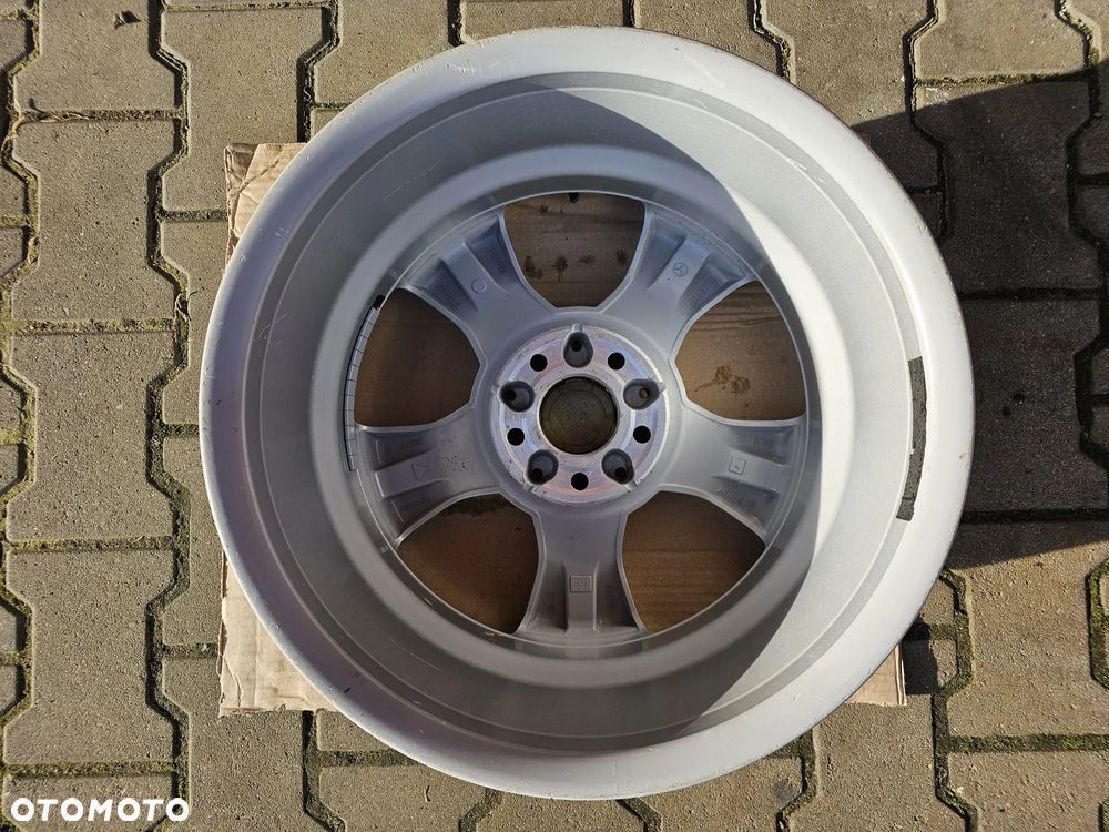 (F99) Mercedes-Benz OE C-Klasa GLK W204 / A2044013102 / 8Jx17 ET57 5x112 - 7