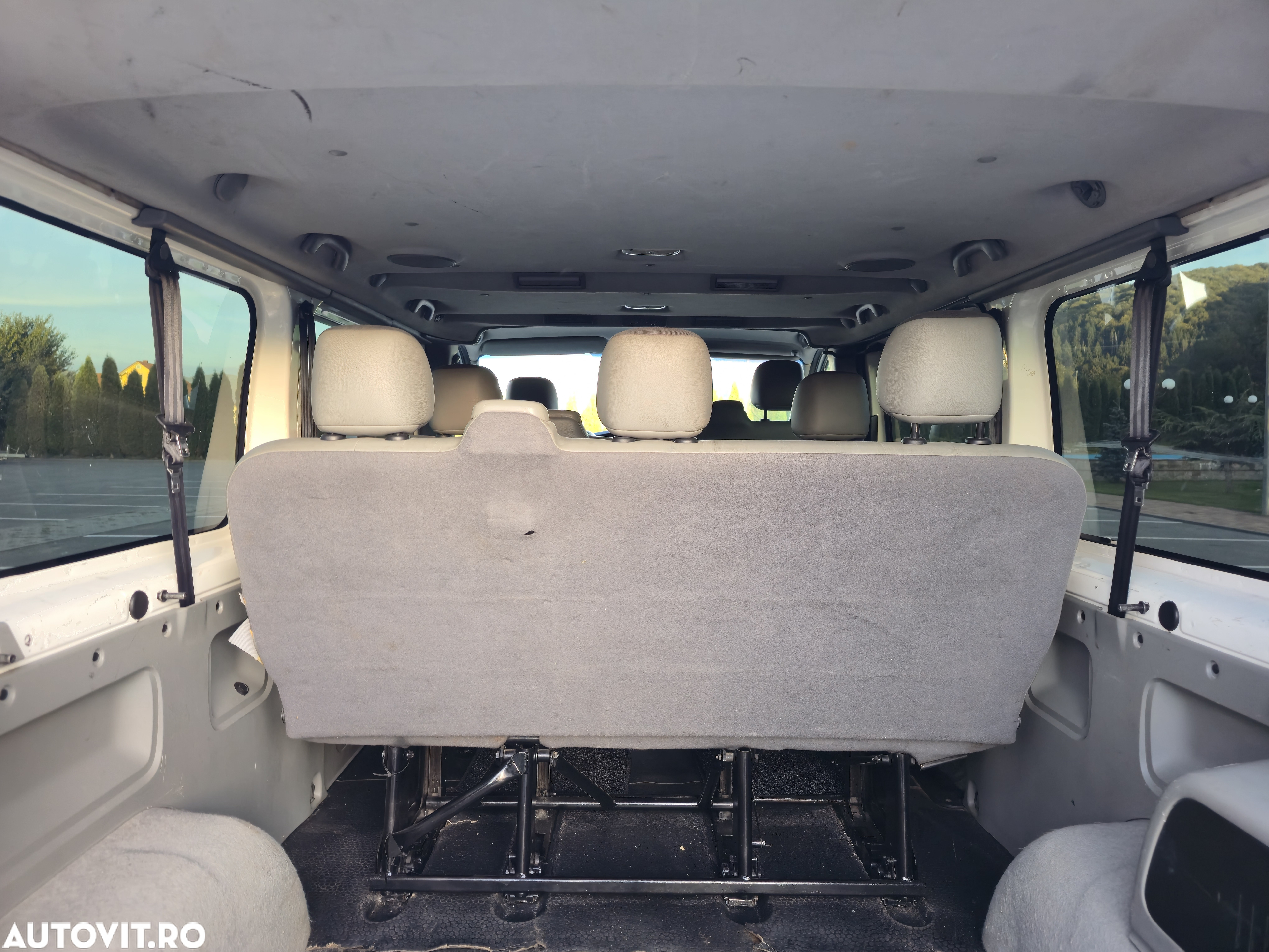 Opel Vivaro - 11