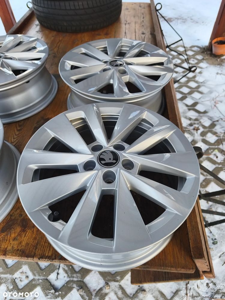 Opony-felgi aluminiowe - 6