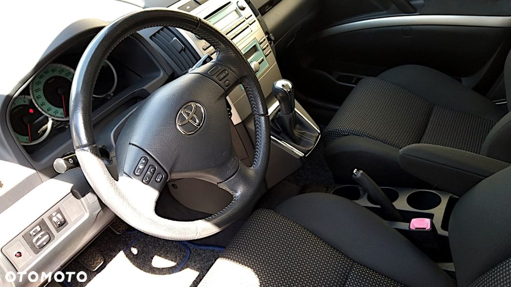 Toyota Corolla Verso 2.2 D-CAT DPF Sol - 8