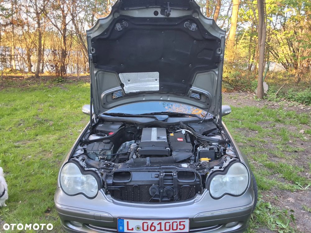 Mercedes-Benz Klasa C 200 Kompressor Avantgarde Sport Edition - 23