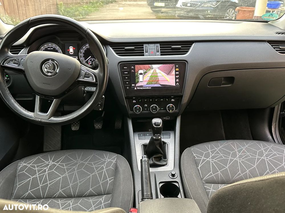 Skoda Octavia 2.0 TDI Clever - 8