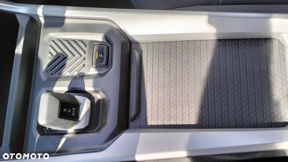 Dacia Bigster 1.8 Full Hybrid 155 Journey MMT - 10