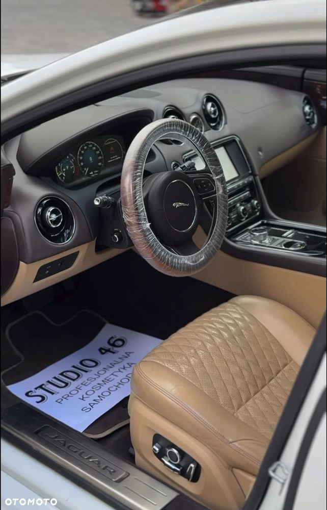 Jaguar XJ 3.0 T AWD Portfolio - 4