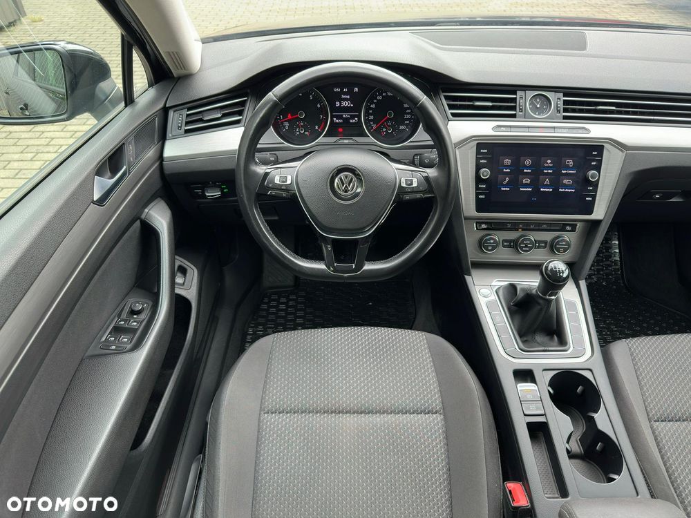 Volkswagen Passat 1.4 TSI BMT Trendline - 11