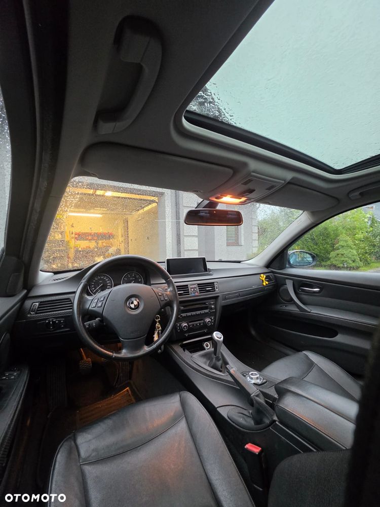 BMW Seria 3 325i - 5