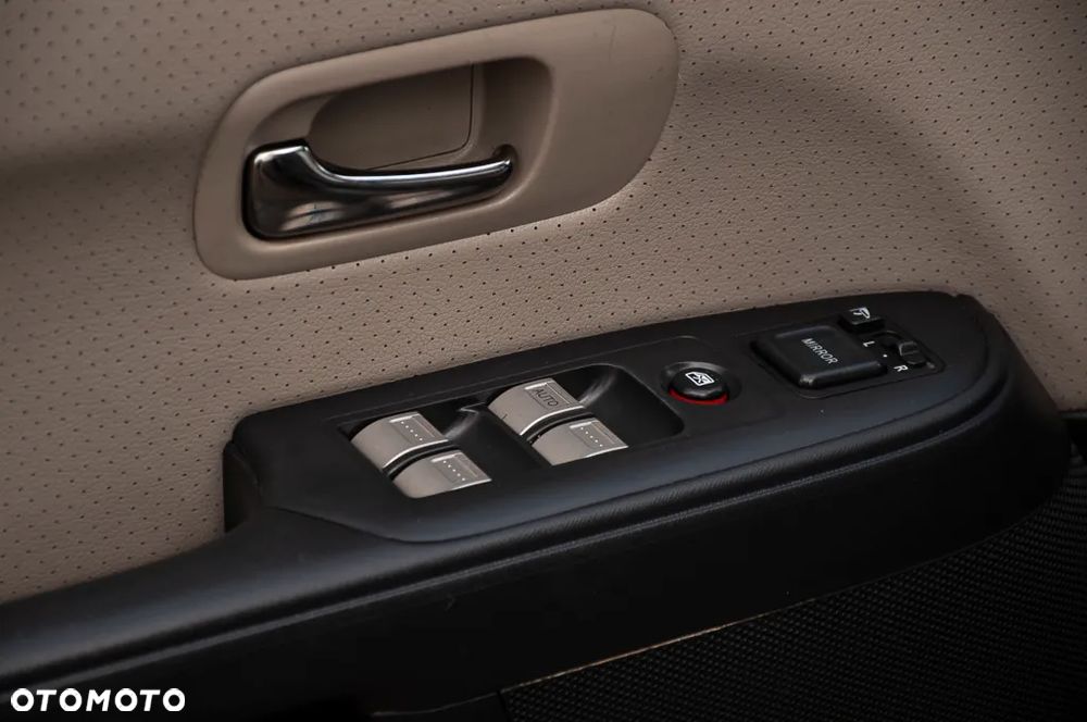 Honda CR-V 2.0i Executive - 26