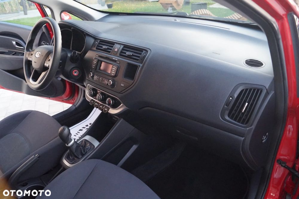 Kia Rio - 21