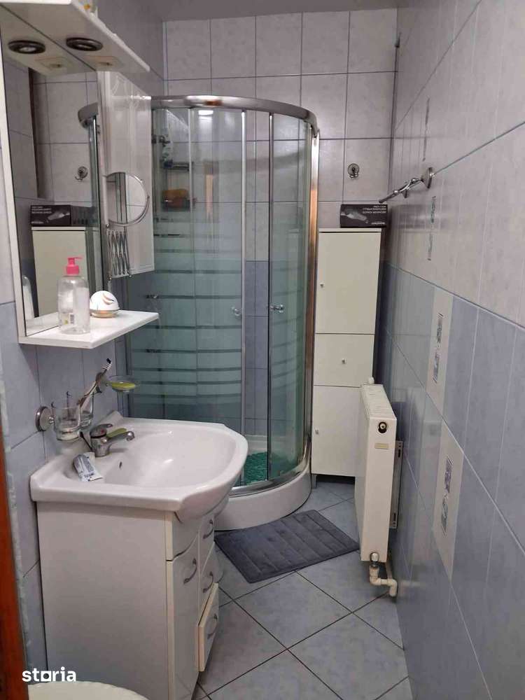 Apartament 3 camere, cărămidă, etaj 2, Dorohoi — fotografia 3