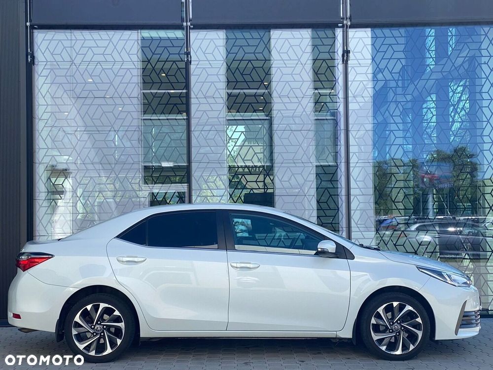 Toyota Corolla - 4