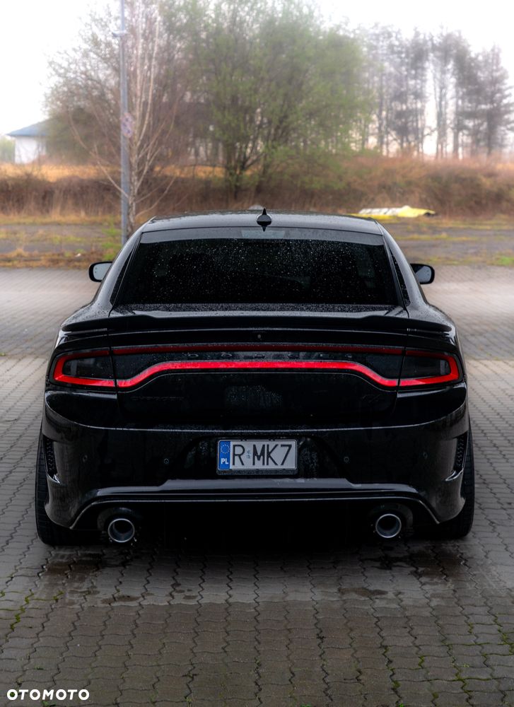 Dodge Charger 5.7 R/T - 4
