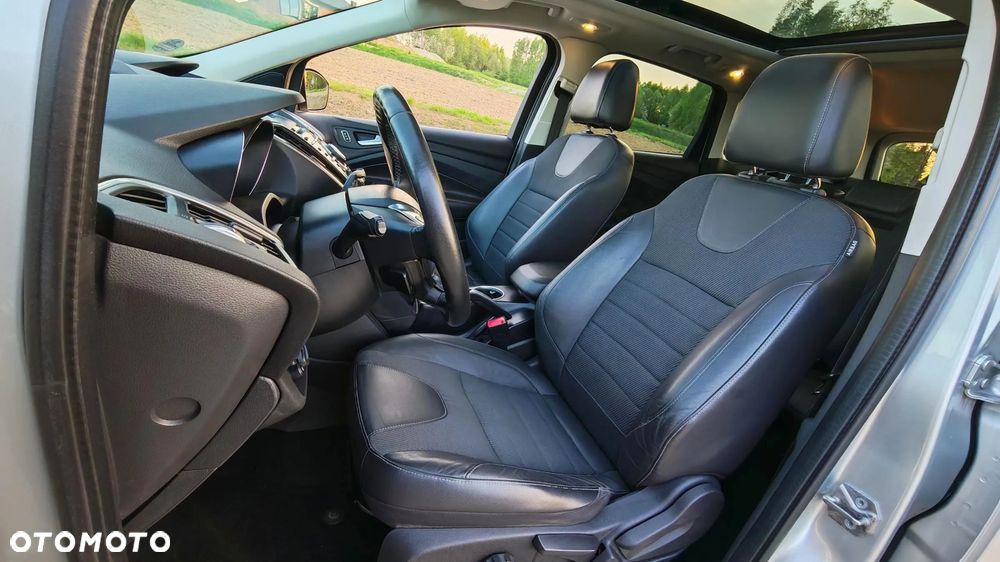 Ford Kuga 2.0 TDCi 4x4 Titanium - 23