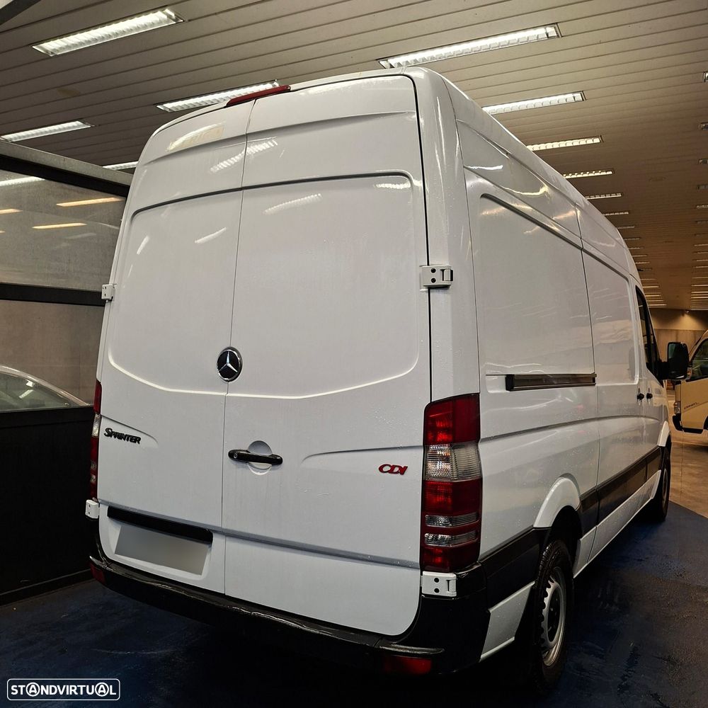 Mercedes-Benz SPRINTER - 11