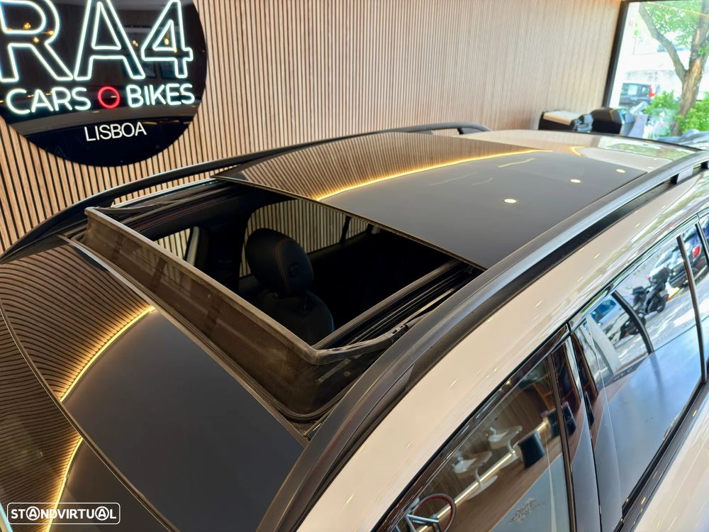 Mercedes-Benz GLB 35 AMG 4Matic - 32