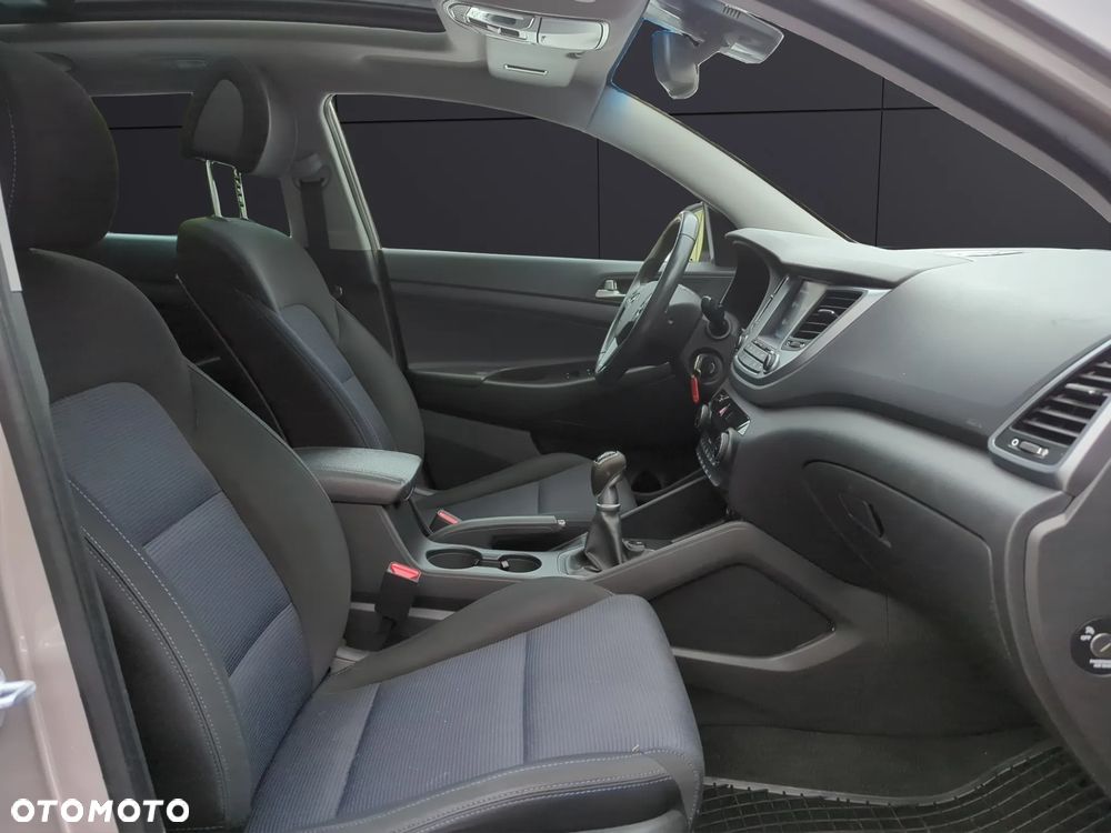 Hyundai Tucson - 16