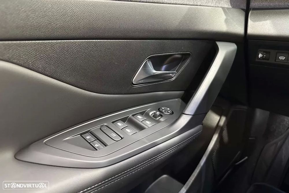 Peugeot 308 1.2 PureTech Allure EAT8 - 38