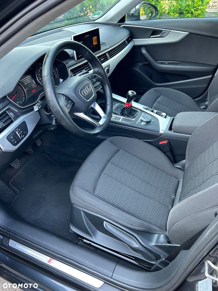 Audi A4 Limousine 2.0 TDI DPF clean diesel S line Sportpaket - 7
