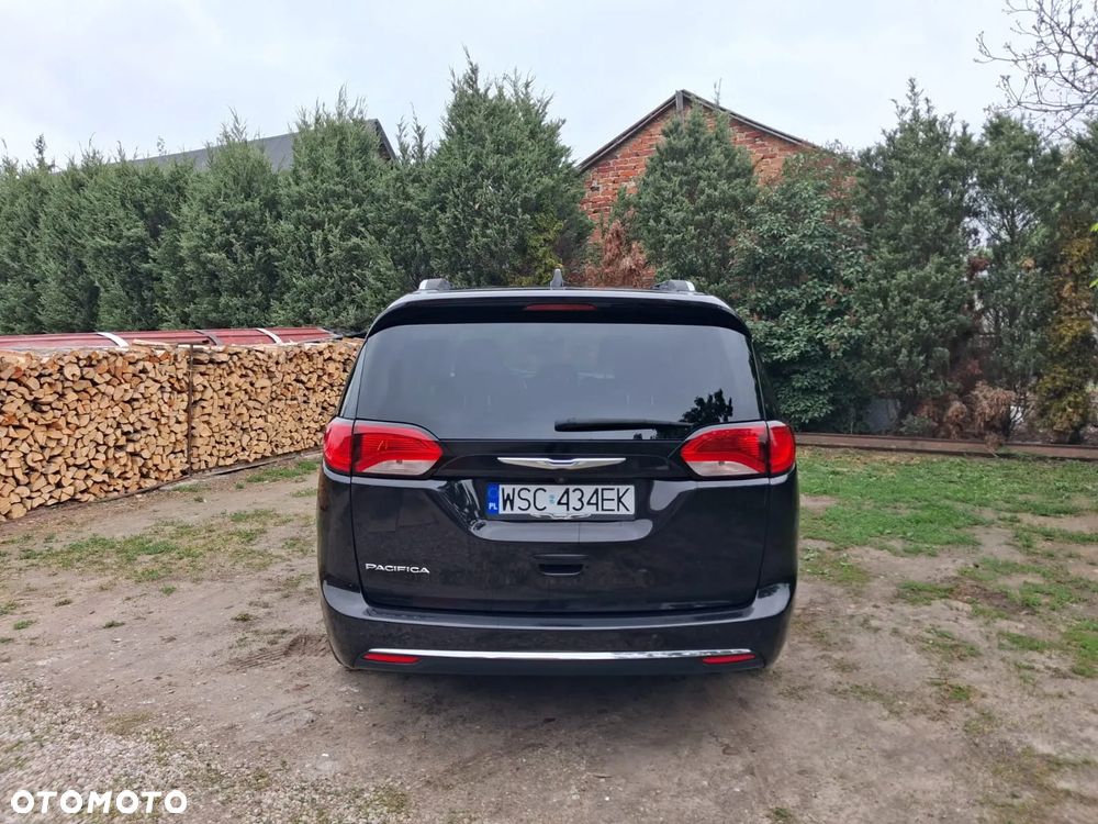 Chrysler Pacifica - 9