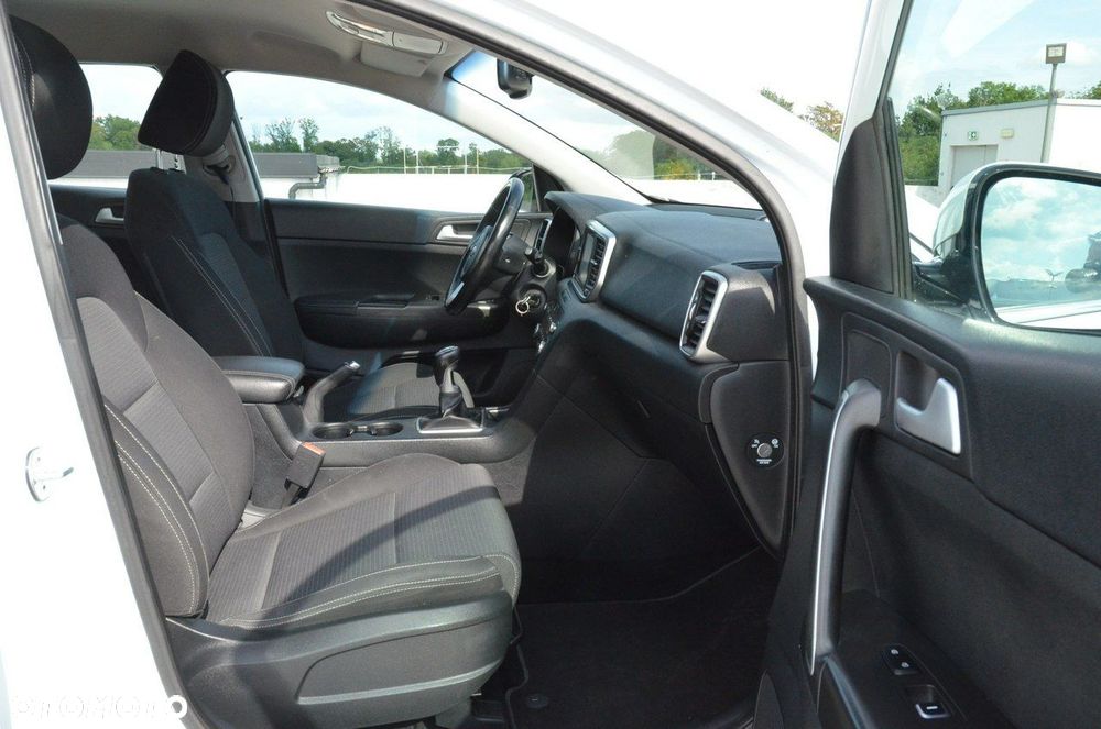 Kia Sportage 1.6 GDI 2WD ISG Spirit - 28