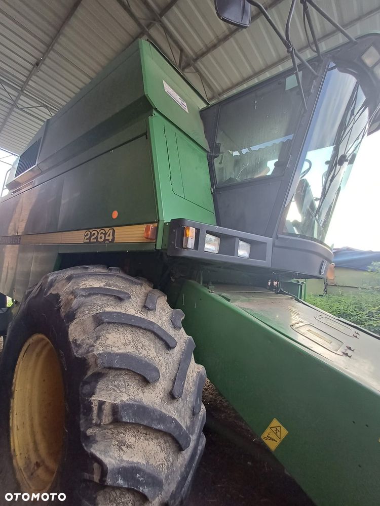 John Deere 2264 - 5