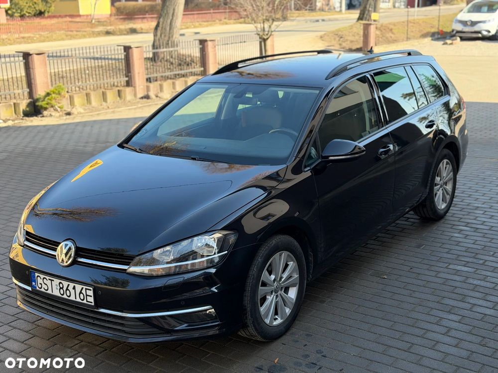 Volkswagen Golf 1.6 TDI SCR DSG Comfortline - 3