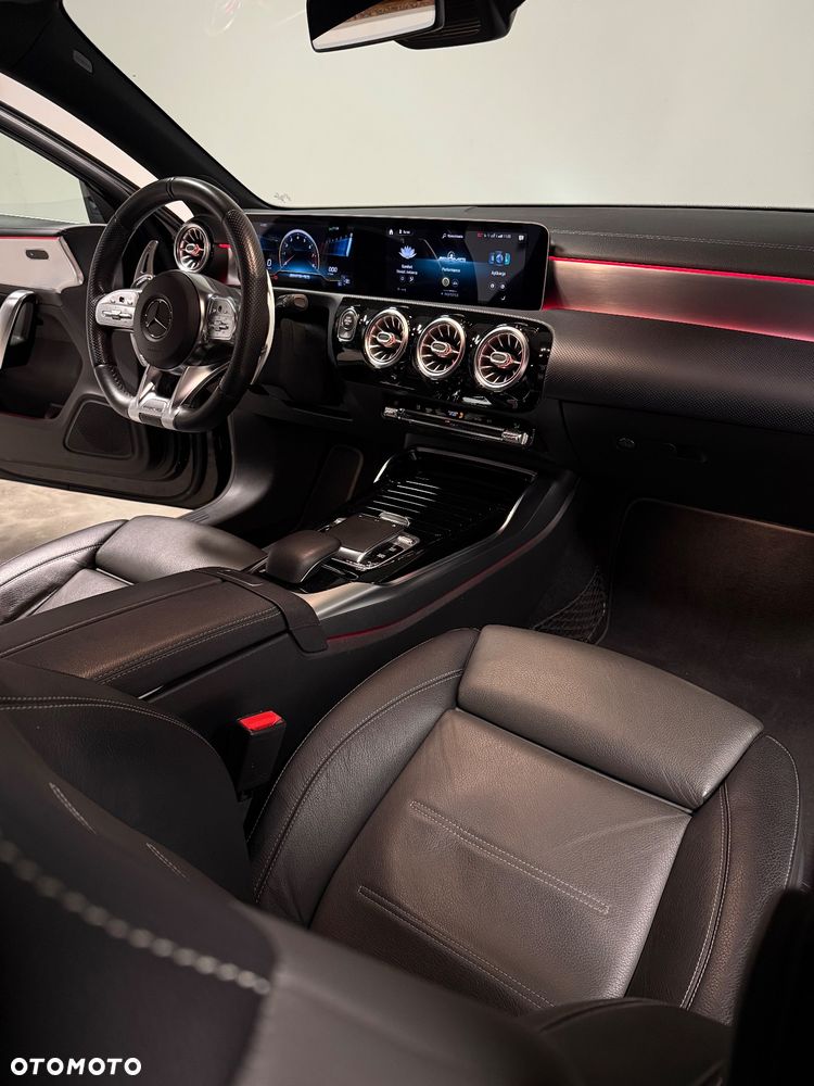 Mercedes-Benz Klasa A AMG 35 4Matic AMG Speedshift DCT 7G - 21