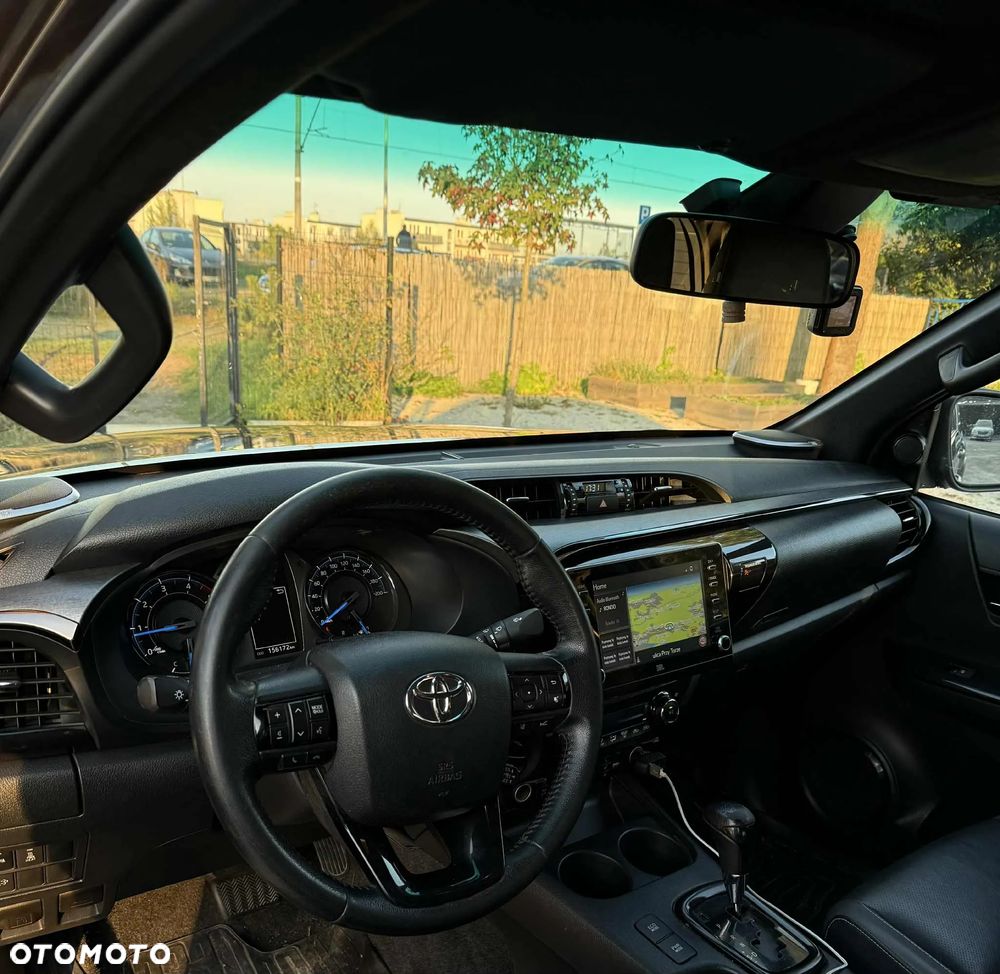 Toyota Hilux 2.8 D-4D Double Cab Invincible Sport 4x4 - 6