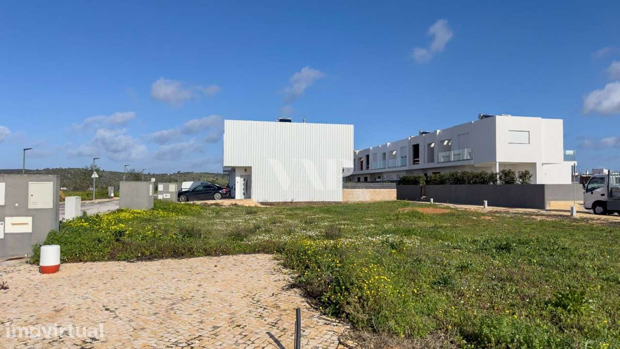 Lote de Terreno Urbano em Zona Residencial Tranquila – Odiáxere - Grande imagem: 3/8